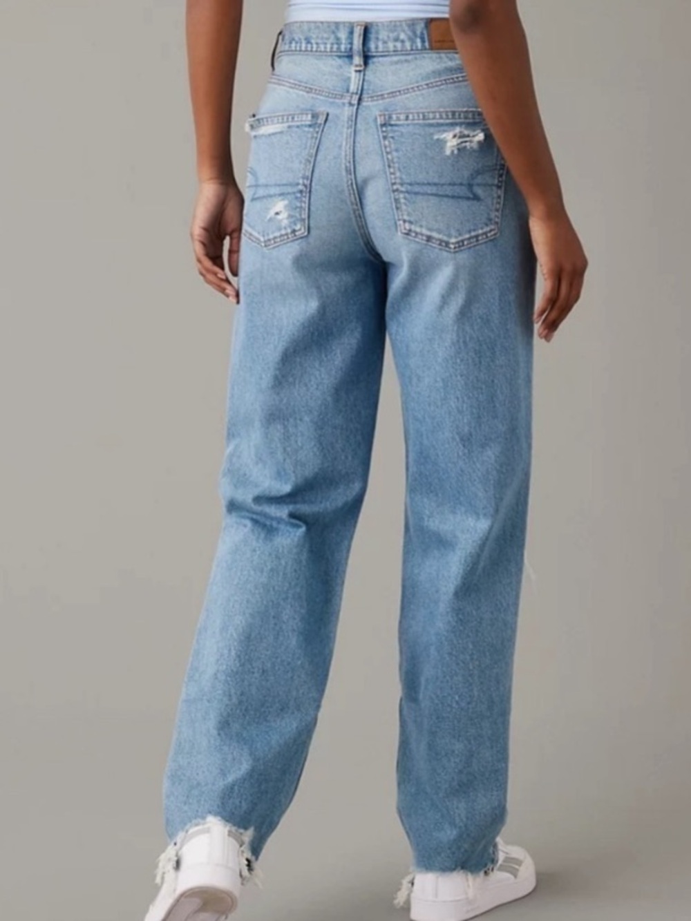 American Eagle Highest Rise Baggy Straight Destroyed Jeans Size: 8 Regular - Picture 2 of 16